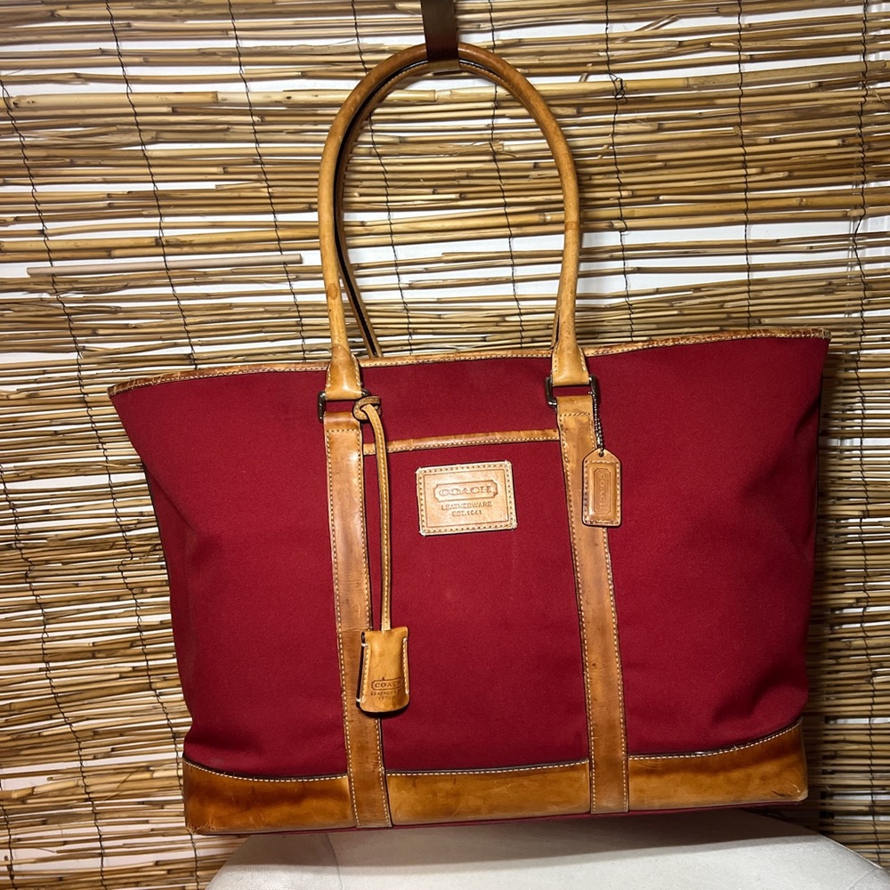🍎Coach Red and Tan Large vintage travel Tote Bag🍎 - Picture 1 of 10